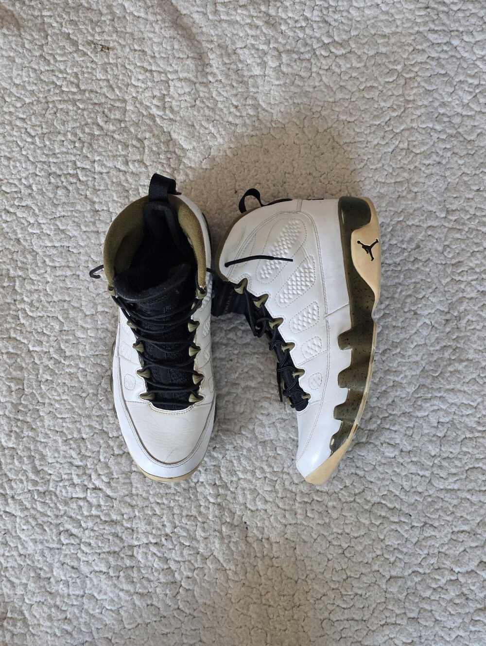 Nike Air Jordan 9 Retro Statue White Militia Green Size 10.5 Sneakers 302370-109